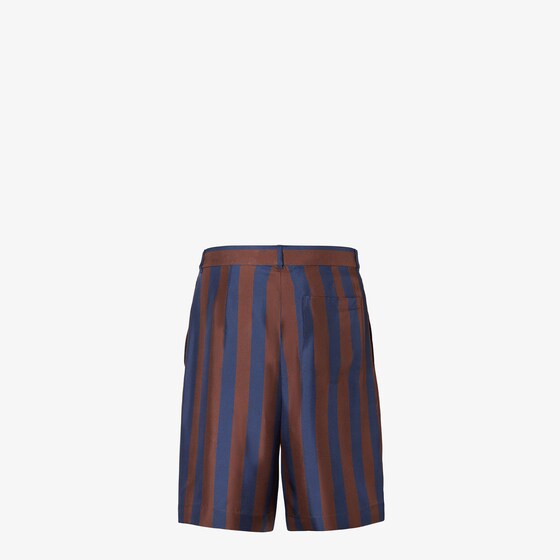 Fendi Bermuda shorts with side pockets and belt loops at the waist | Thumbnail 2
