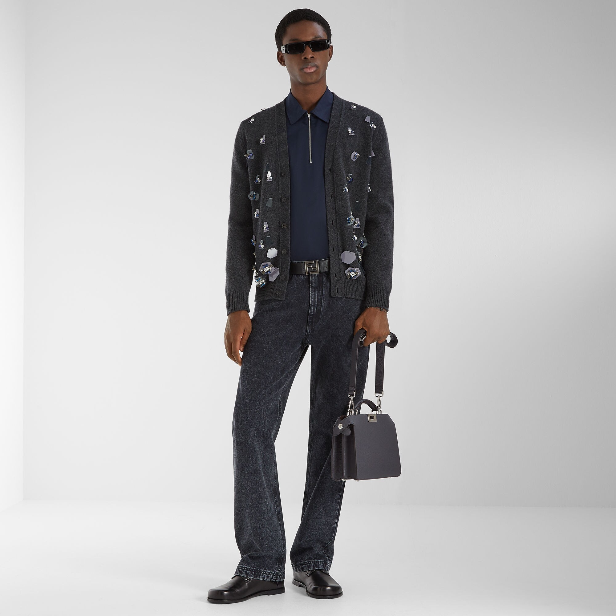 FLP302AT2GF0QA1_99?wid=2000&