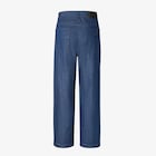 長牛仔褲的影像 2/3