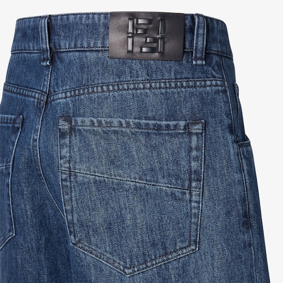 Fendi Five-pocket Bermuda shorts with a relaxed fit | Thumbnail 3