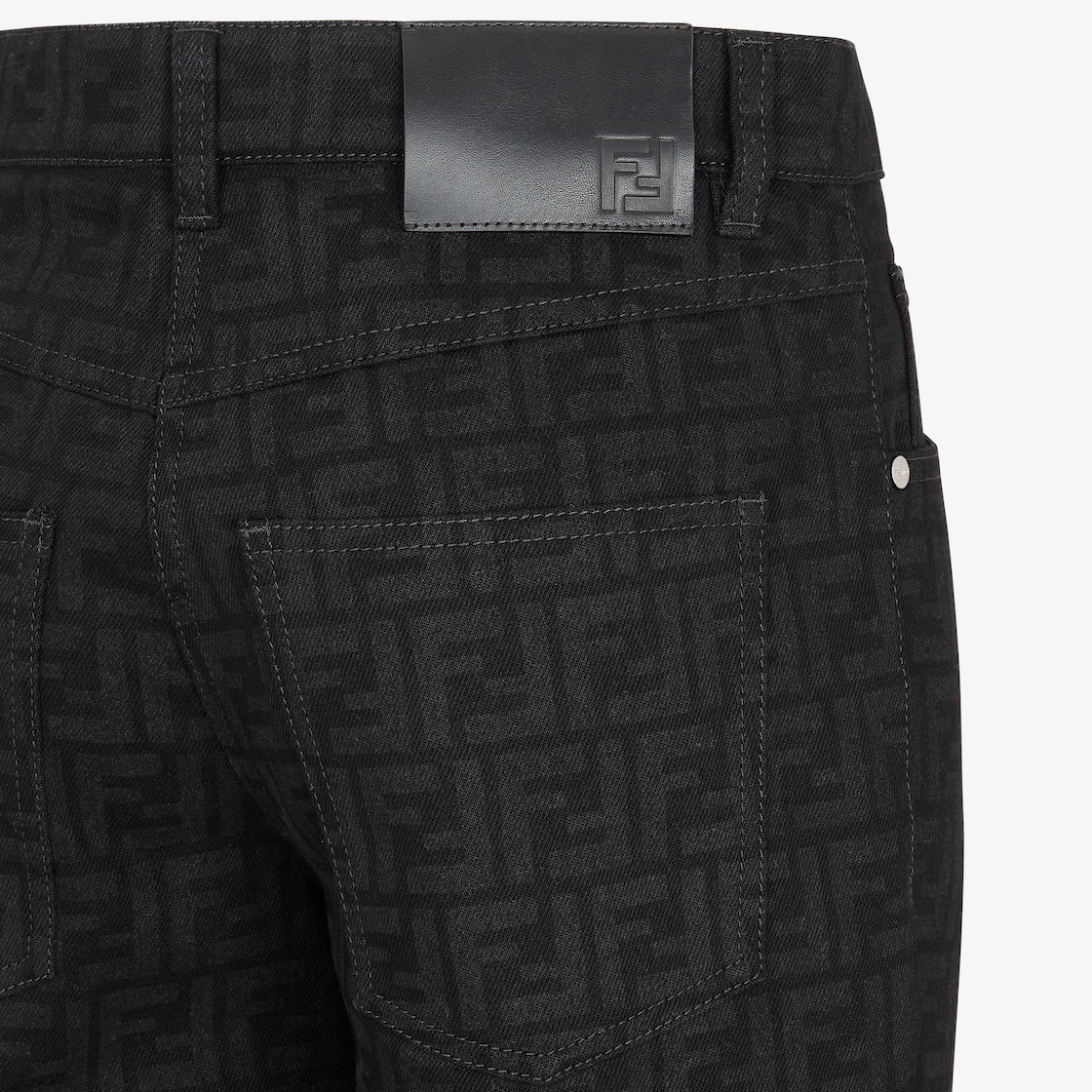 Pantalón de mezclilla largo