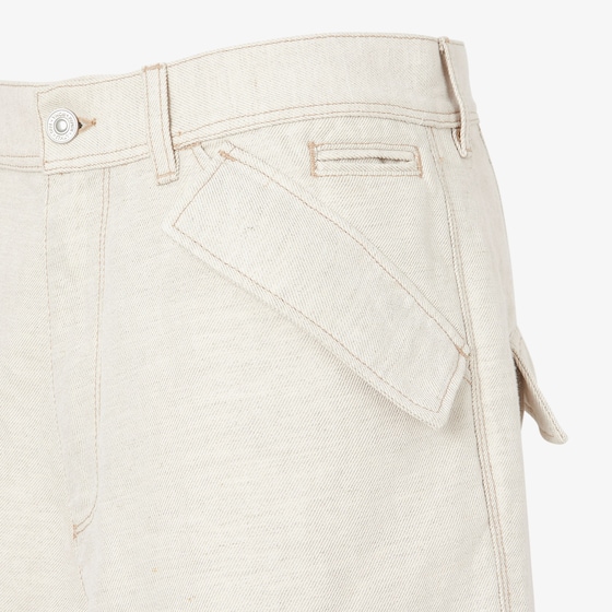 Fendi Wide-leg Bermuda shorts with cargo patch pockets on | Thumbnail 3