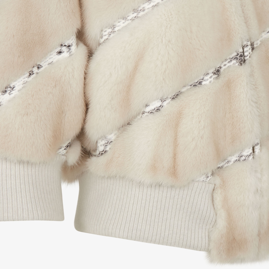 ファー のウィ ウィメンズ 向けデザイナー ウェア | FENDI JP ファー のウィ ウィメンズ 向けデザイナー ウェア | FENDI JP