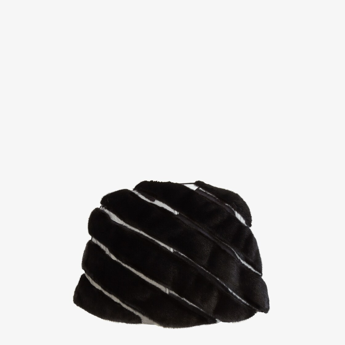 Cape Fur Black - Image 2/3