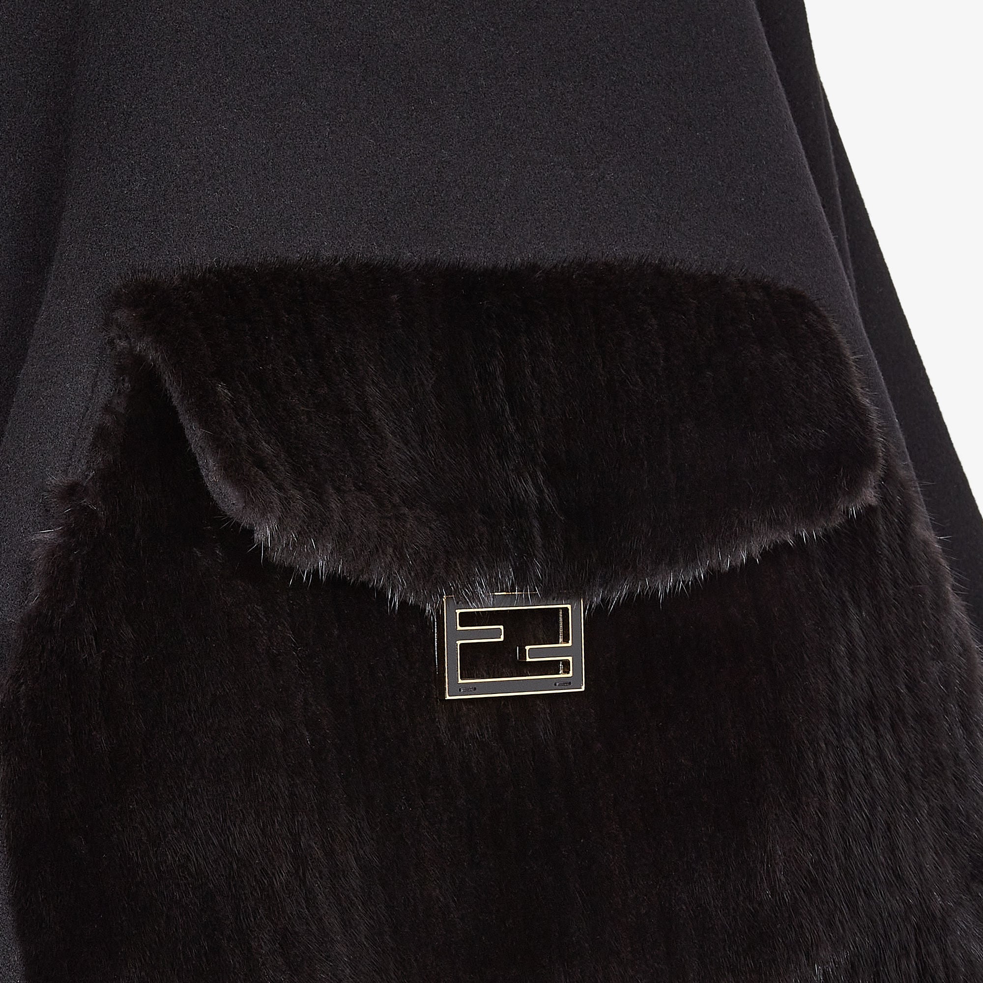 25新作 FENDI ブラウン ペカンコットン ポンチョ ウィメンズ ポンチョ ウール ブラック | Fendi