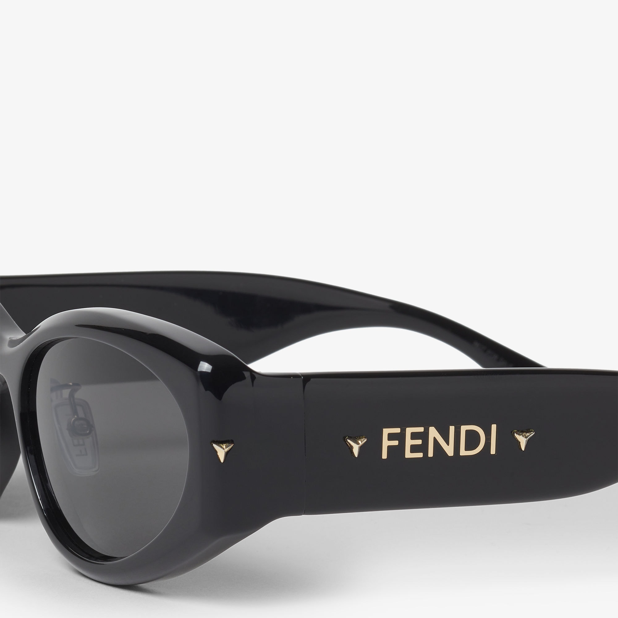 フェンディ スクリーン - ブラック | FENDI JP