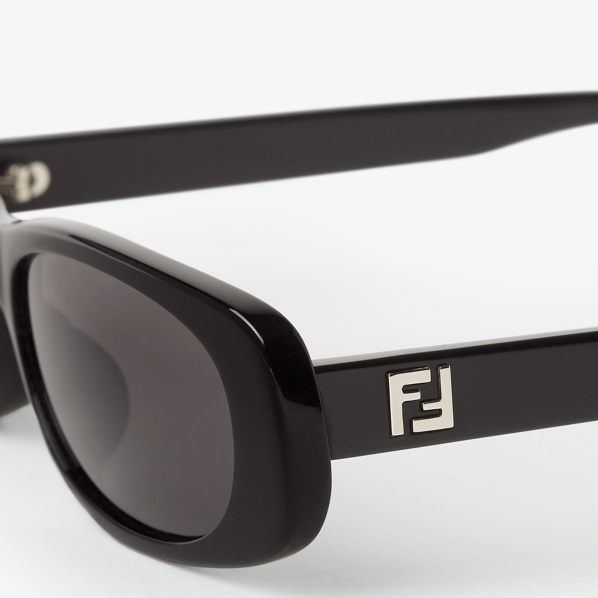 FENDI ROMA ブラックアセテート サングラス ローブリッジフィット Fendi Roma アセテート ブラック | Fendi