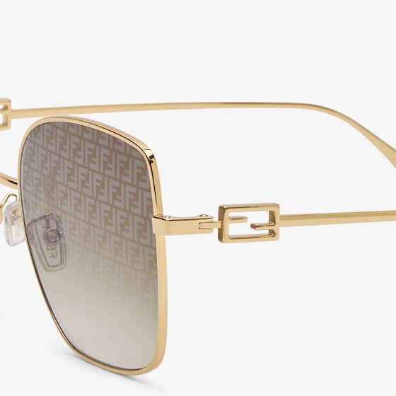 Fendi Oversized, square Baguette glasses in gold-coloured metal | Thumbnail 3