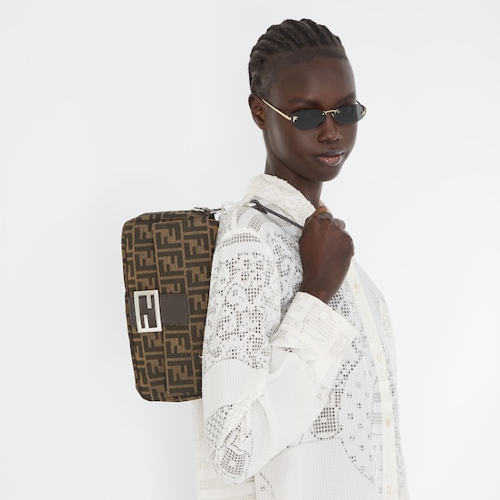 Fendi Oval First Crystal glasses with a gold-coloured | Thumbnail 4