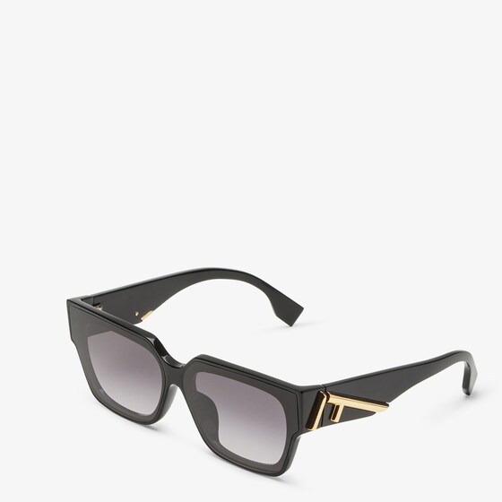 Fendi Rectangular First eyeglasses in black acetate | Thumbnail 2