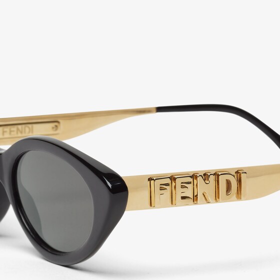 Fendi Fendigraphy sunglasses with elongated cat-eye front | Thumbnail 3