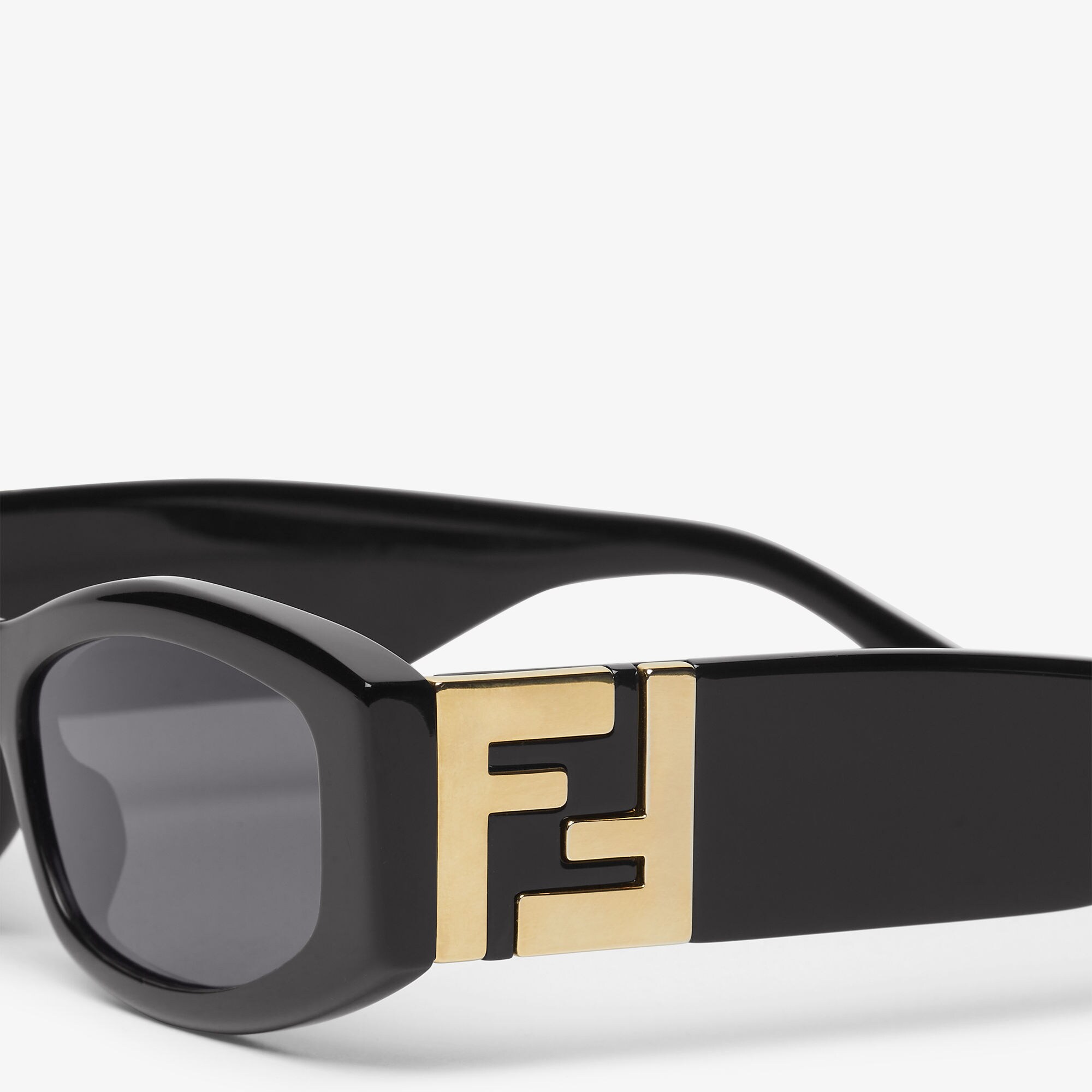 FOL139V1PF1S9J_03?wid=2000&hei