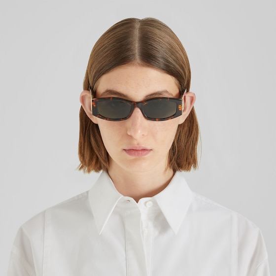Fendi Oval Forever glasses in Havana acetate | Thumbnail 4
