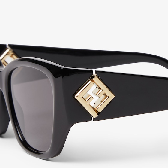Fendi Butterfly-shaped FF Diamonds glasses in black acetate | Thumbnail 3