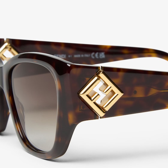 Fendi Butterfly-shaped FF Diamonds glasses in dark Havana acetate | Thumbnail 3