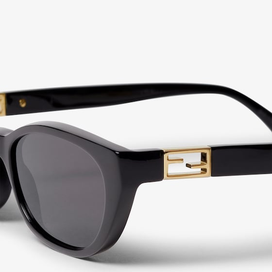 Fendi Cat-eye Baguette glasses in black acetate, decorated on | Thumbnail 3