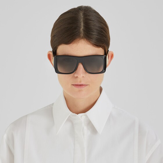 Fendi Large, square Forever glasses in black acetate | Thumbnail 4