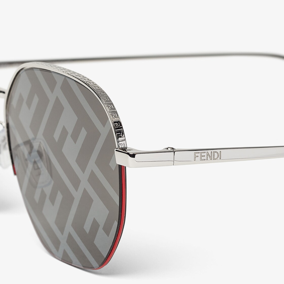 Fendi Travel Lunettes de soleil couleur palladium Fendi