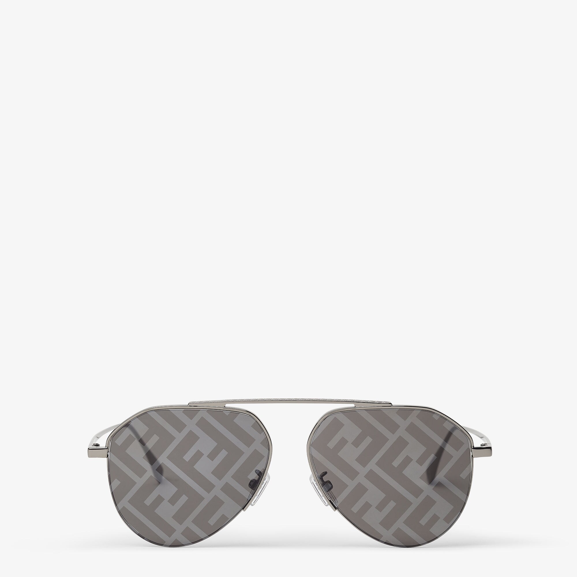 Fendi TravelRuthenium-colored sunglasses