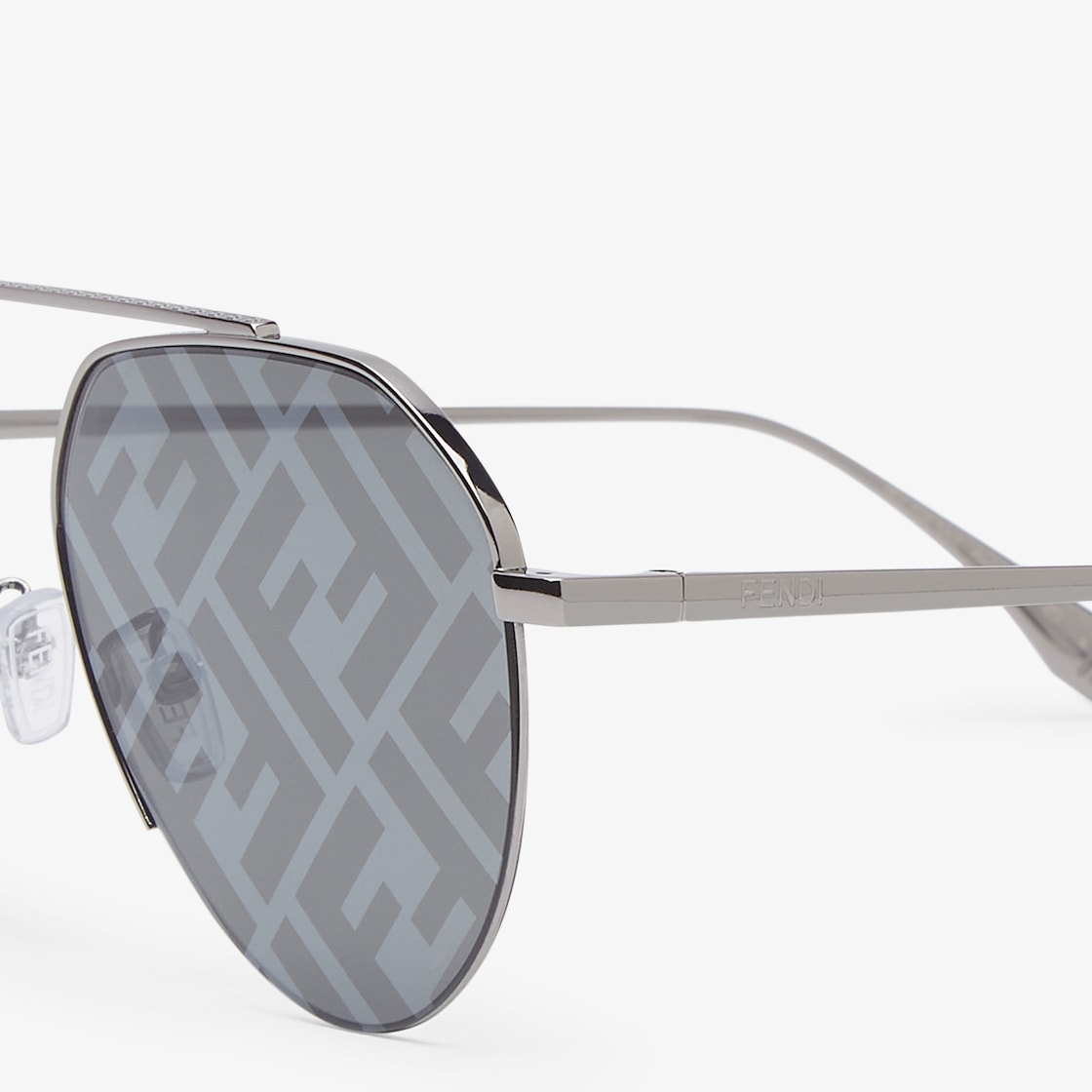 Fendi TravelLunettes de soleil couleur ruthenium