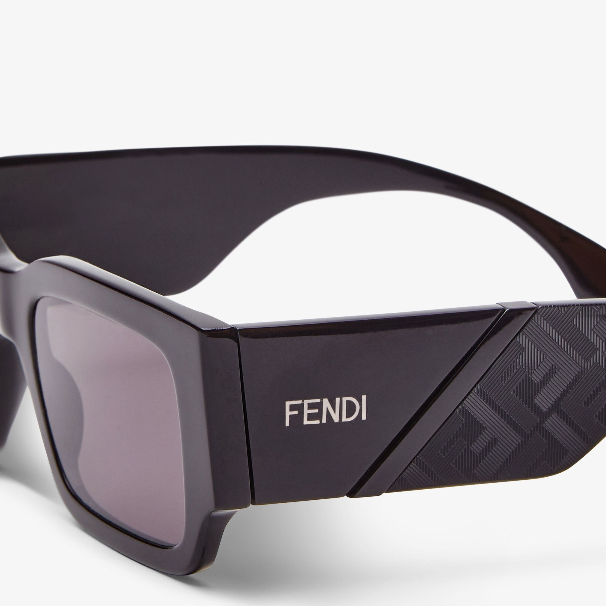 フェンディ ダイアゴナル - ブラック | FENDI JP