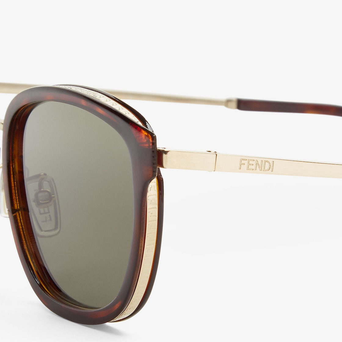 メンズ デザイナー サングラス | FENDI JP メンズ デザイナー サングラス | FENDI JP