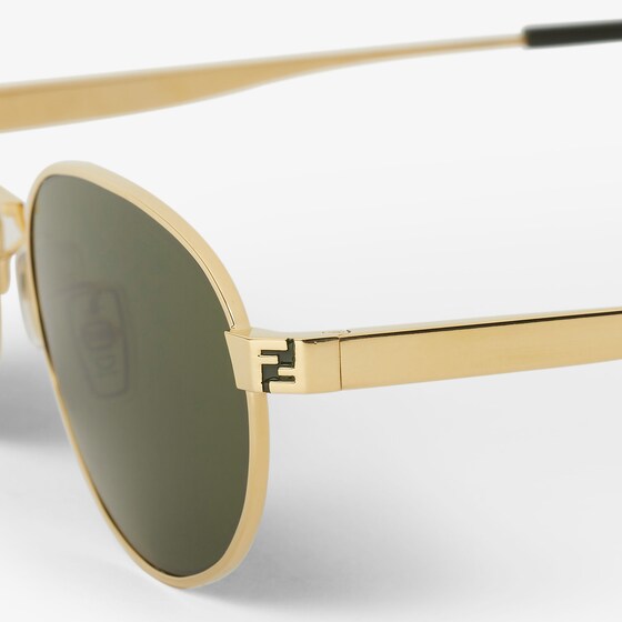 Fendi Metal oval sunglasses with a golden finish | Thumbnail 3
