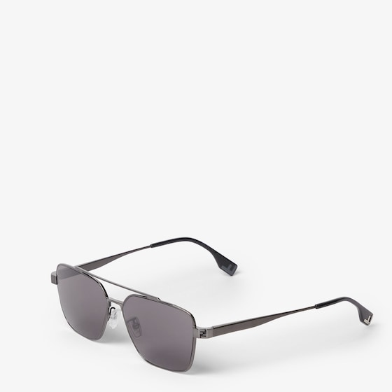 Fendi Ultra-lightweight, square pilot sunglasses made of metal | Thumbnail 2