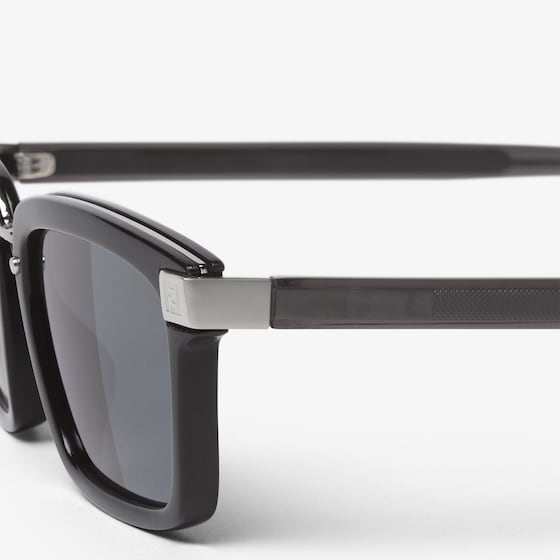 Fendi Square sunglasses made of black acetate, featuring hinges | Thumbnail 3