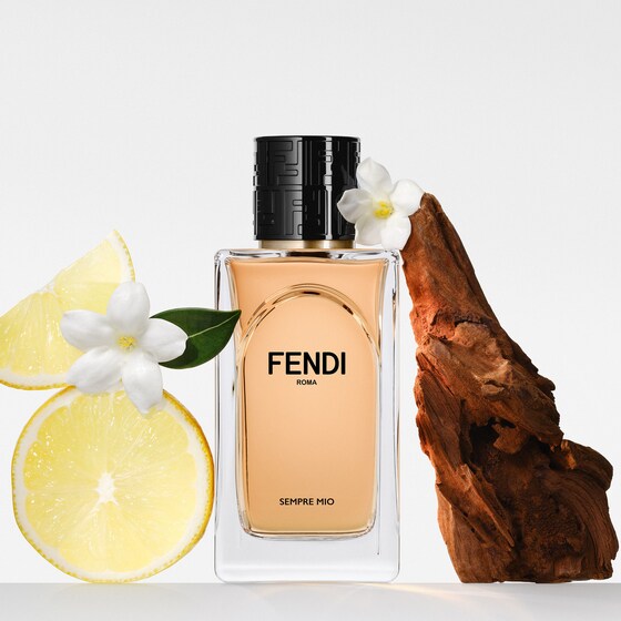 Fendi The freshness of orange blossom lemonade and the warmth | Thumbnail 3