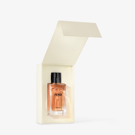 Fendi The freshness of orange blossom lemonade and the warmth | Thumbnail 4