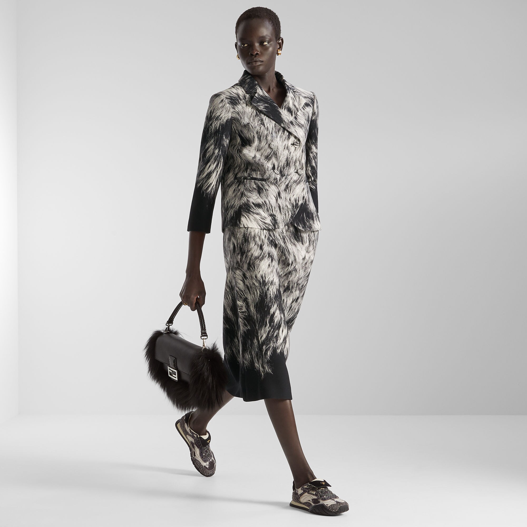 FENDI ロゴモチーフ スカート ブラック 38 オシャレ ロゴ キレイめ スカート ウール マルチカラー | Fendi