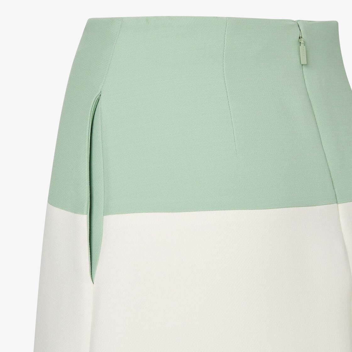 ファンタスティック フェンディ フューチャー スカート