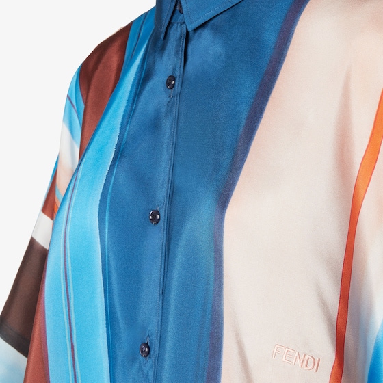 Fendi Cropped shirt with full, short sleeves and side slits | Thumbnail 3