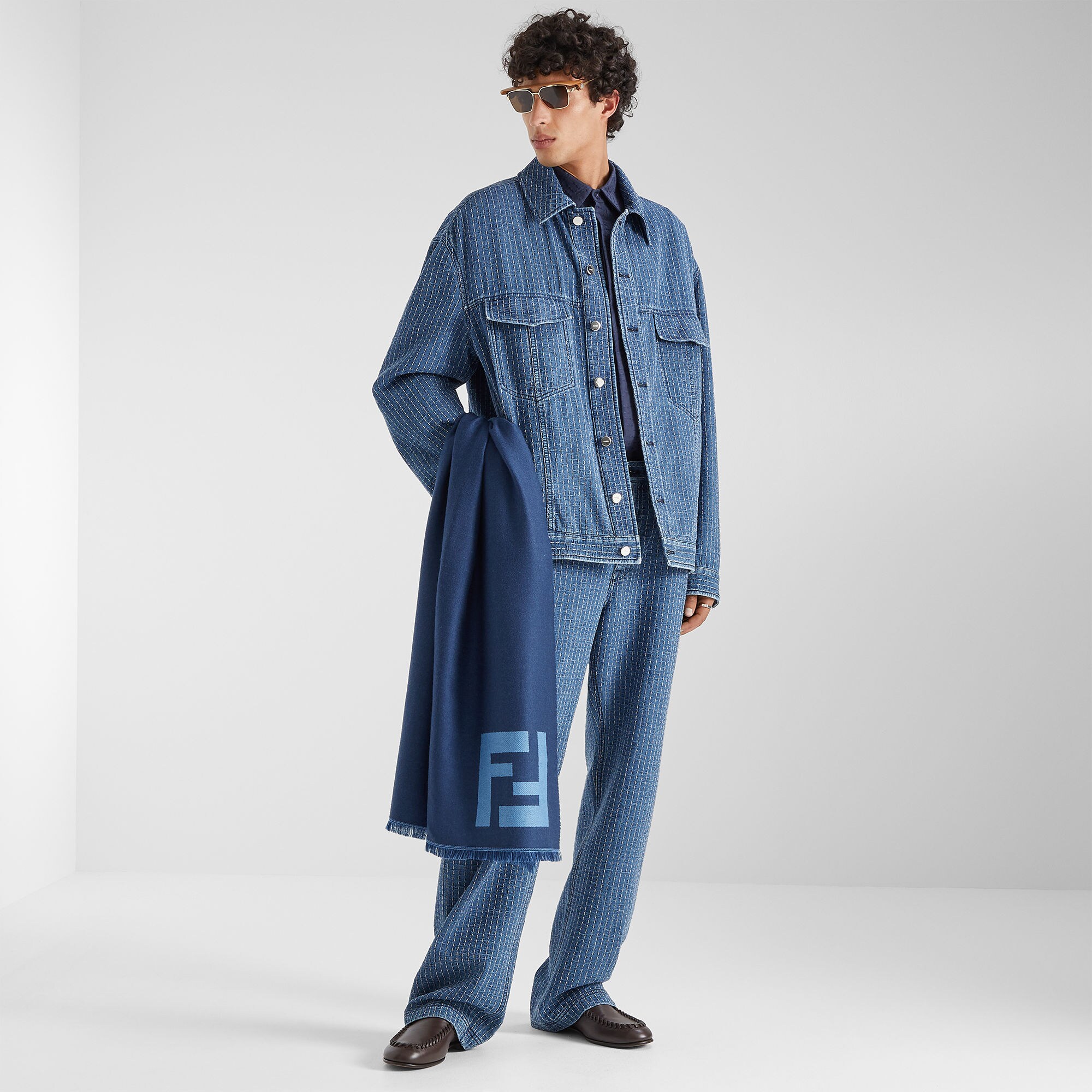 FW1131AWMPF0UV2_99?wid=2000&