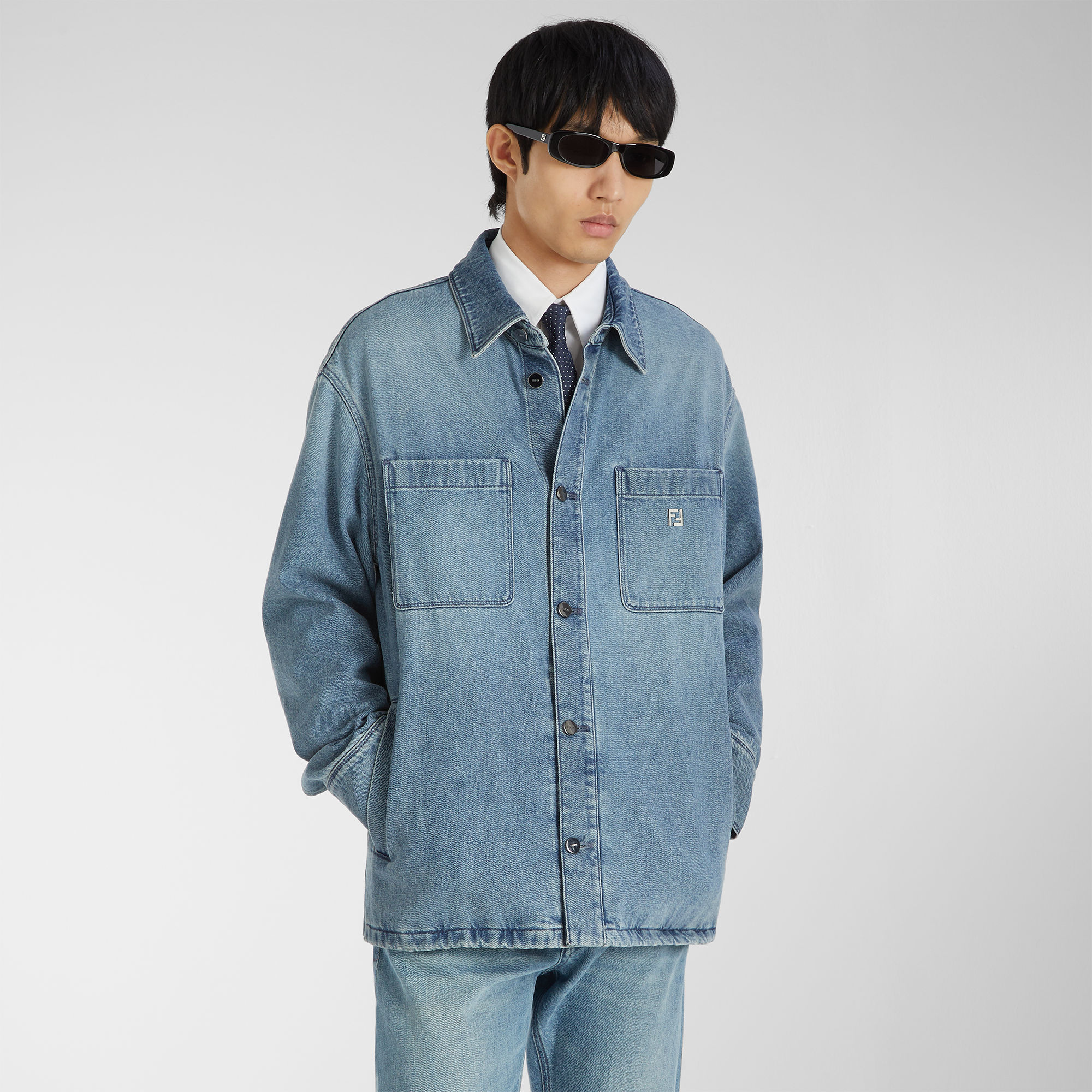 FW1410AT2FF0QR0_99?wid=2000&