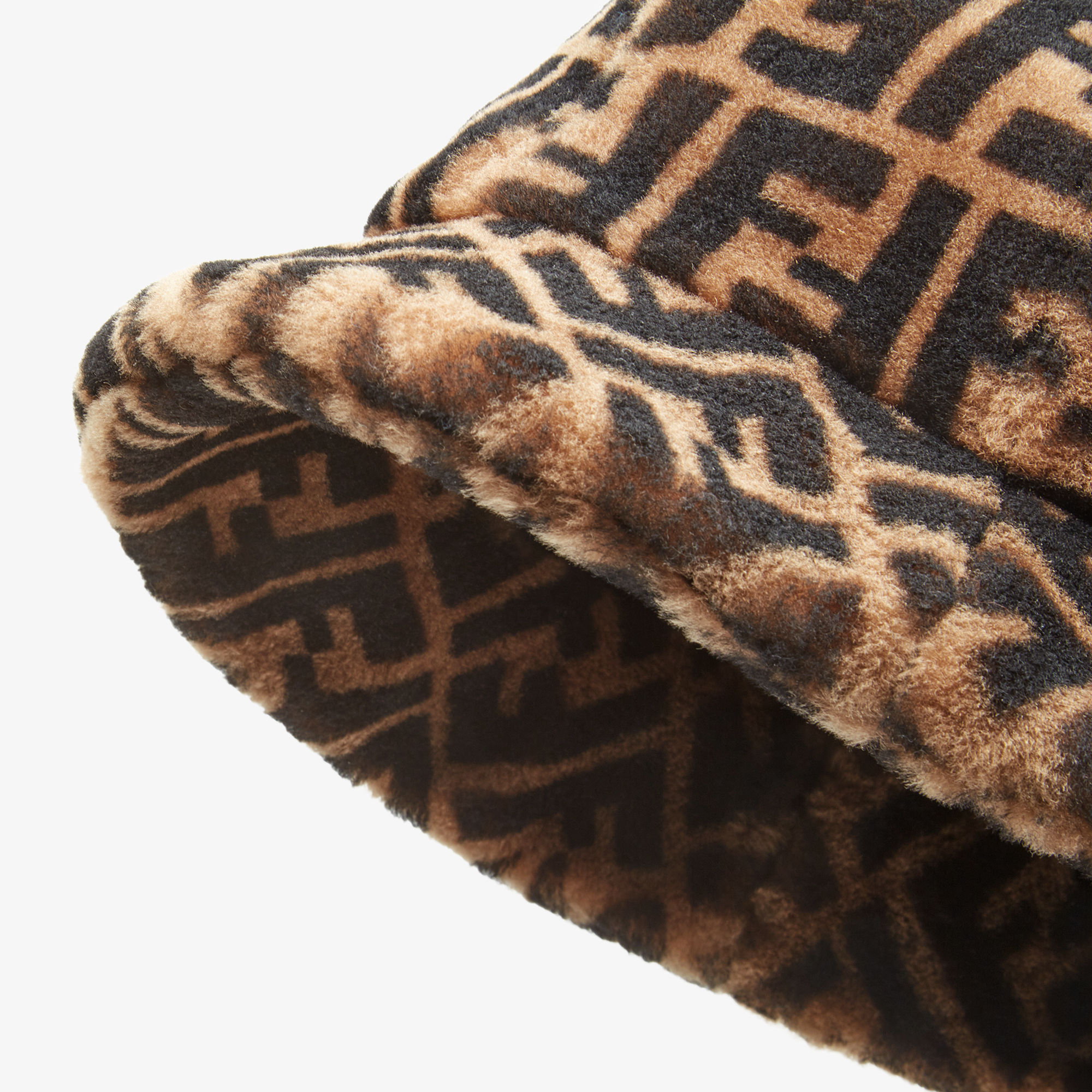 fendi フェンディ ブラウンシアリングハット ファー ハット　帽子 FENDI フェンディ ブラウン ファー シアリング ハット