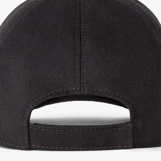Fendi Baseball cap with semi-stiff peak made entirely in black | Thumbnail 2
