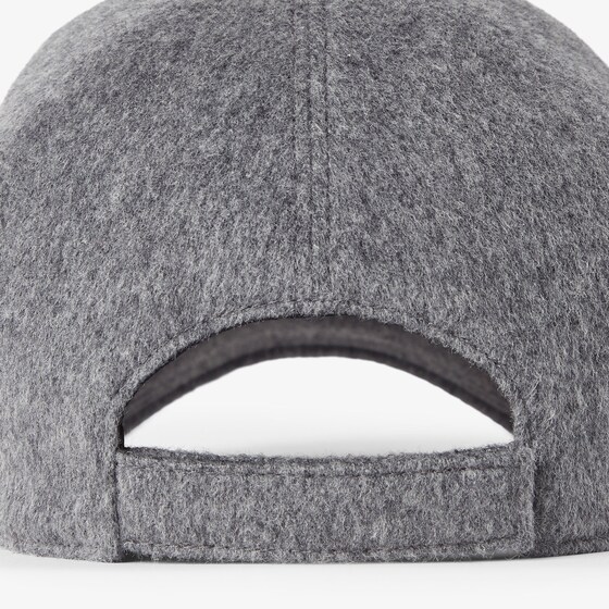 Fendi Baseball cap with semi-stiff peak made entirely in grey | Thumbnail 2