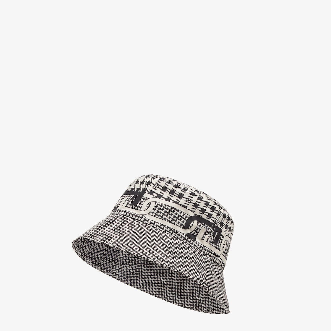 FENDI バケットハット ホワイト Sサイズ 配送 www.m FENDI バケットハット ホワイト Sサイズ 配送 www.m