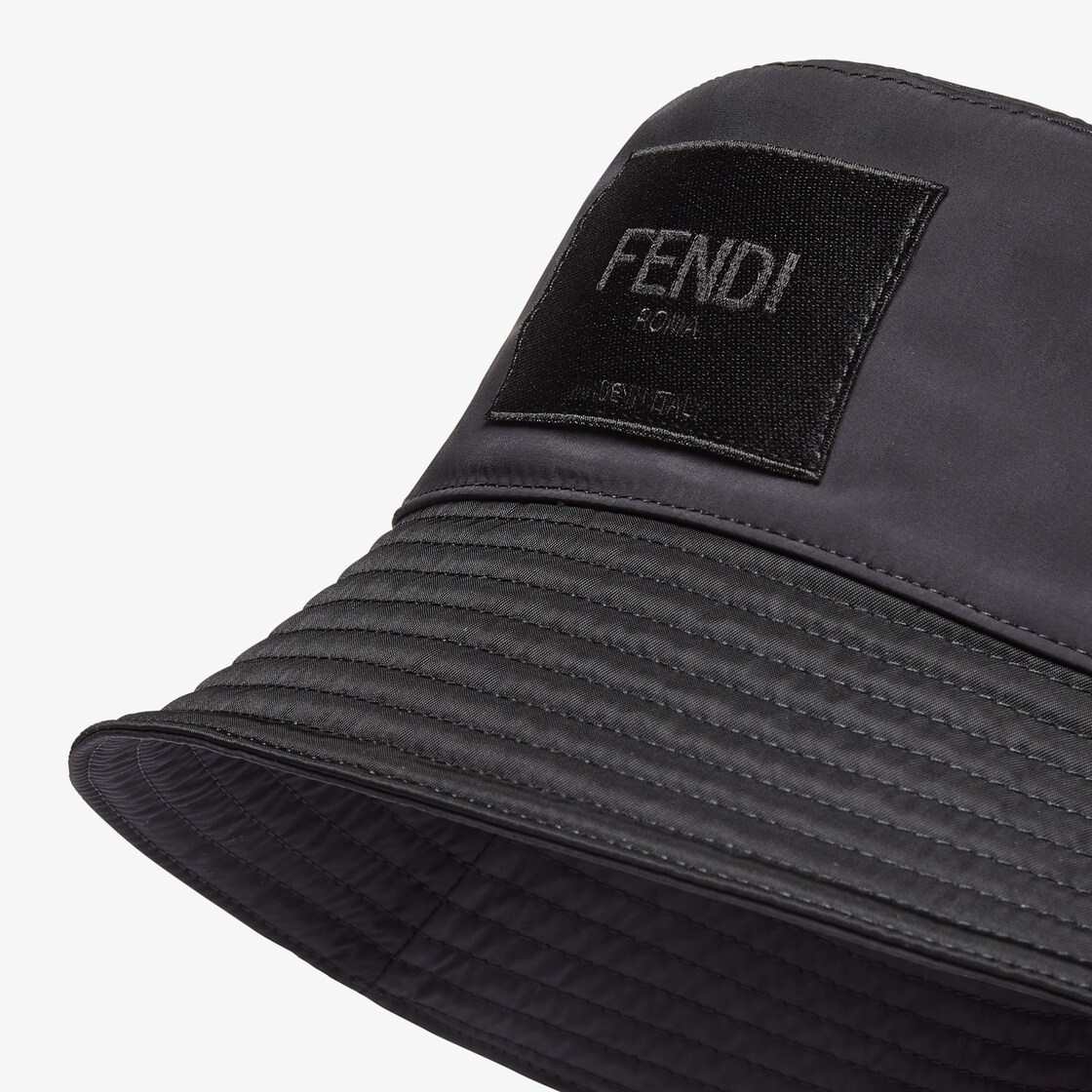 Black fendi outlet cap