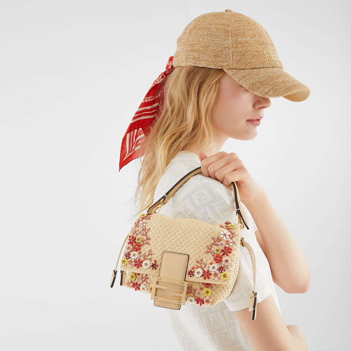 ウィメンズ デザイナー 帽子・手袋 | FENDI JP ウィメンズ デザイナー 帽子・手袋 | FENDI JP