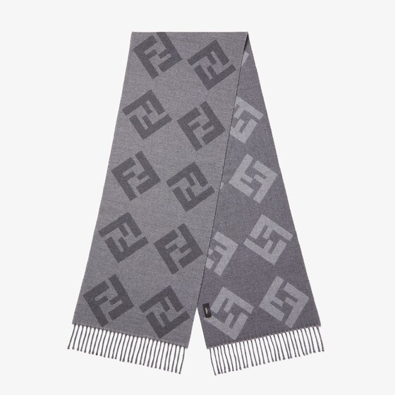 Fendi Rectangular scarf made of wool with an all-over, oversized