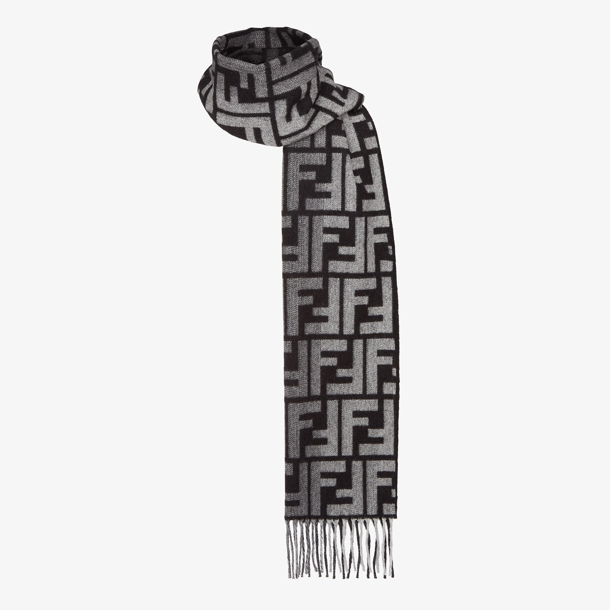 FENDI フェンディ マフラー ストール ロゴ入り ロング ブラック