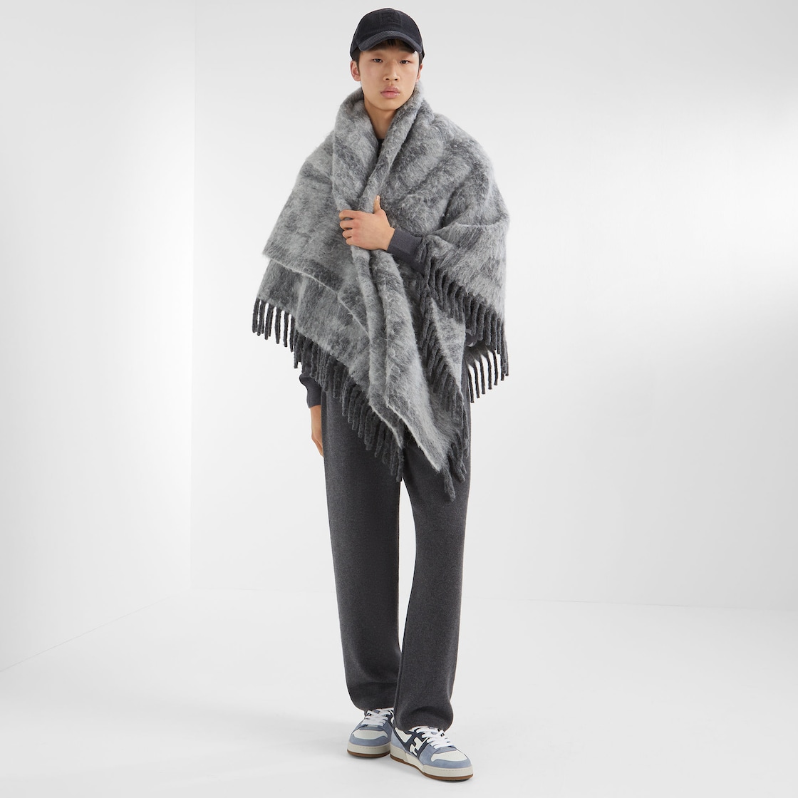 Fendi store blanket scarf