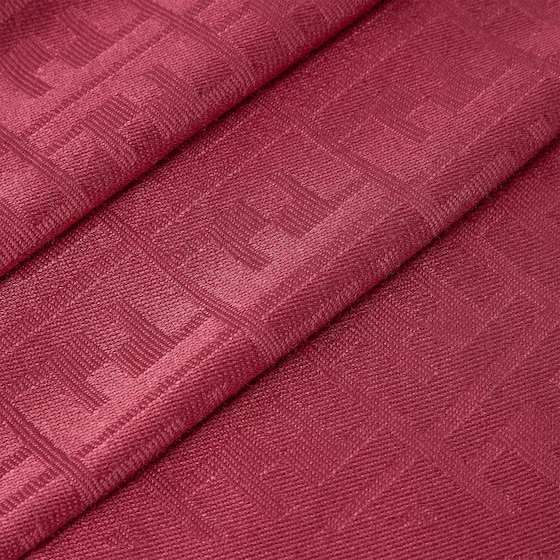 Fendi The iconic shawl is made of a blend of organic silk | Thumbnail 2