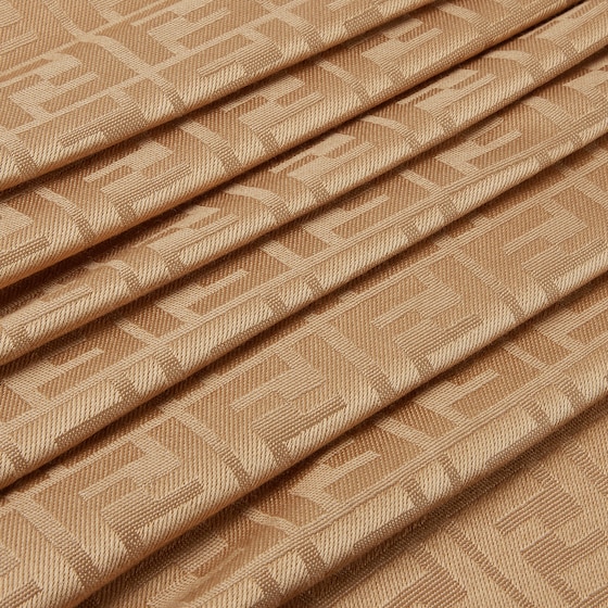 Fendi The iconic shawl is made of an organic silk and wool | Thumbnail 2