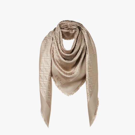 Fendi The iconic shawl is made of an organic silk and wool | Thumbnail 3