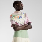 4枚中4枚目の画像（ファンタスティック フェンディ フューチャー スカーフ）