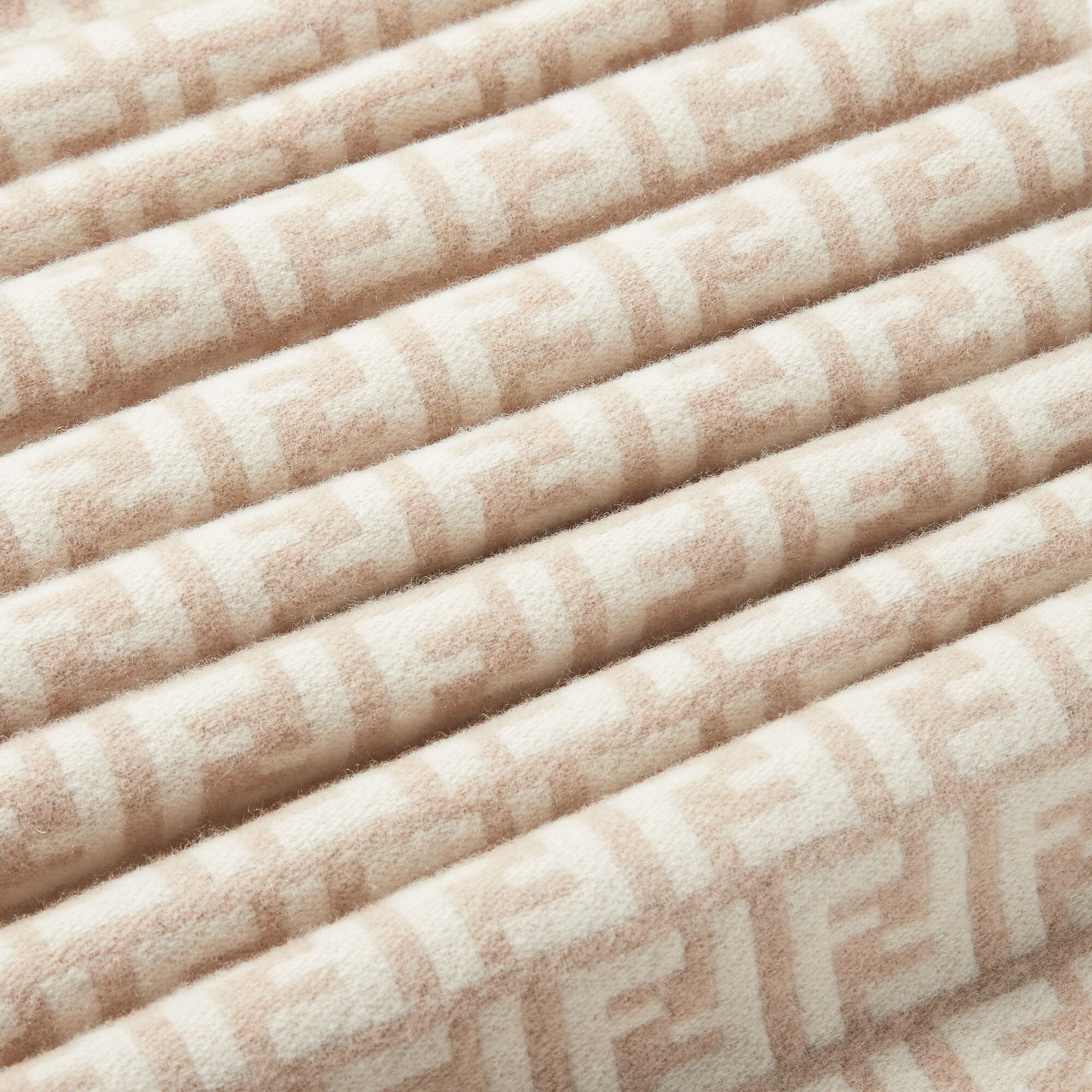 FF Scarf Silk Beige | Fendi